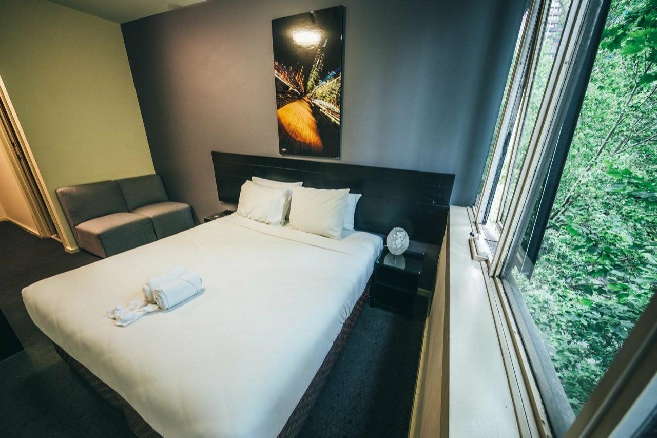 Nomads Backpackers Hostel *