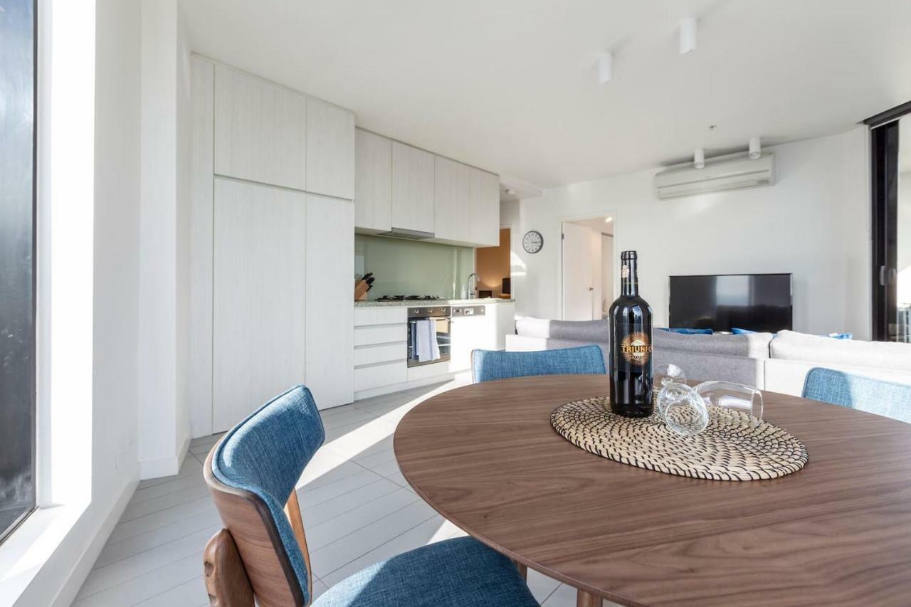 Apartment 2bedroom With Views In Docklands Next To Cbd & Marvel Stadium
