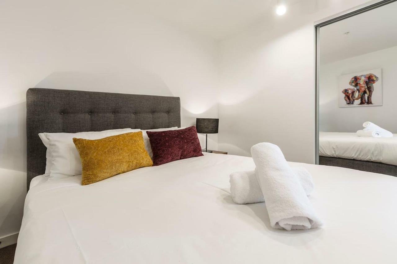2bedroom With Views In Docklands Next To Cbd & Marvel Stadium Apartment *