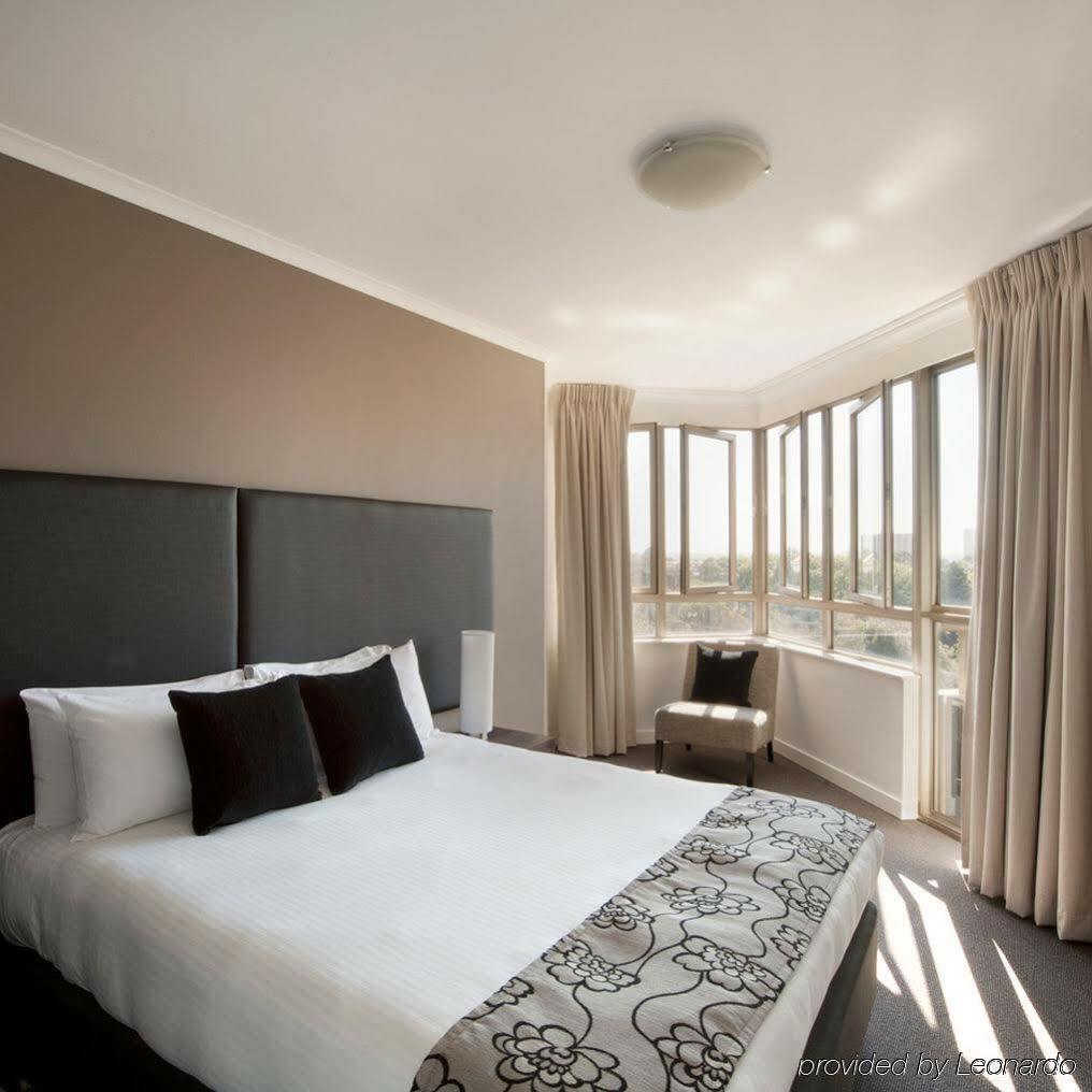Aparthotel Mantra On The Park 4*