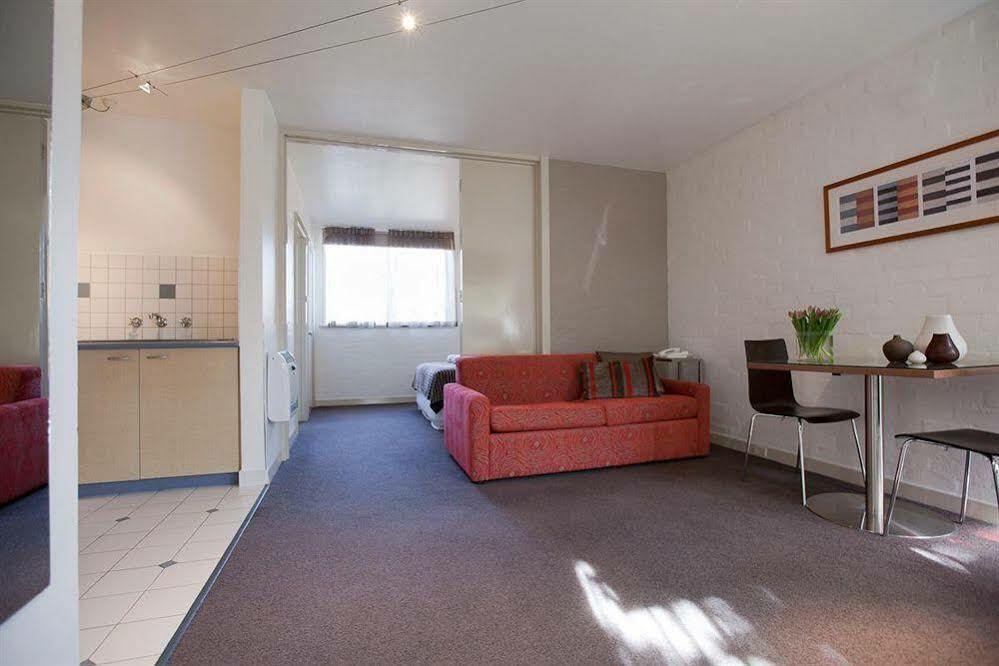 Soya On Davis Aparthotel 3*