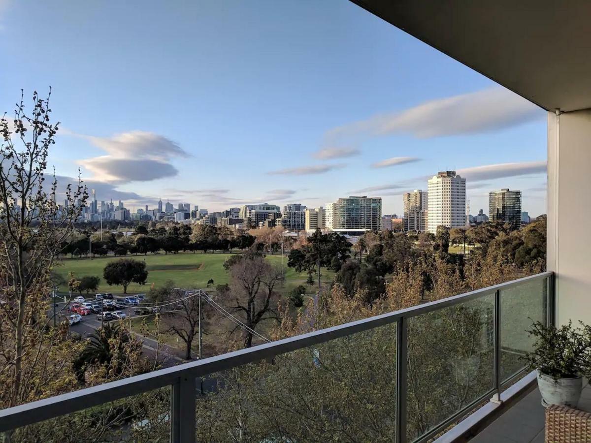 Spectacular Sunset Hideaway Bestview St Kilda Boutique Self-contained Luxury Melbourne