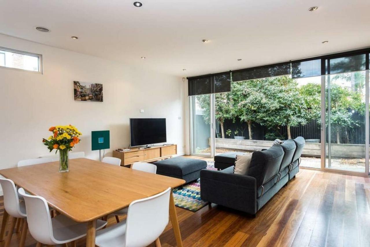 Bed & Breakfast Bradman Modern Style A Walk To Mcg, Swan St, Cbd