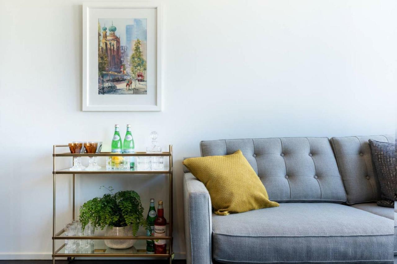 Apartment Oliver Stylish Views Near Graffiti Laneways *