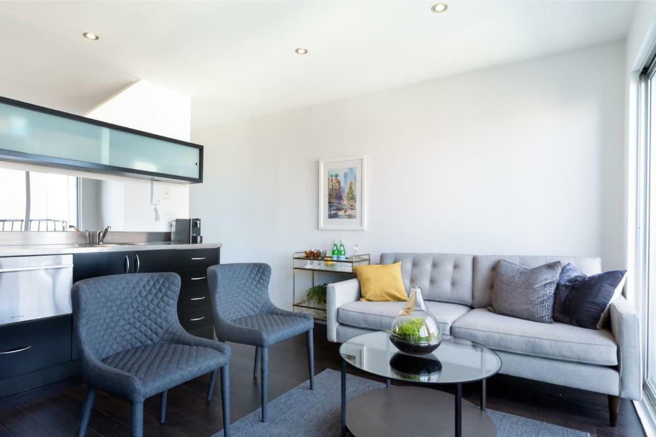 Apartment Oliver Stylish Views Near Graffiti Laneways