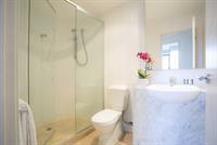 Apartment Ultiqa Little Collins Melbourne