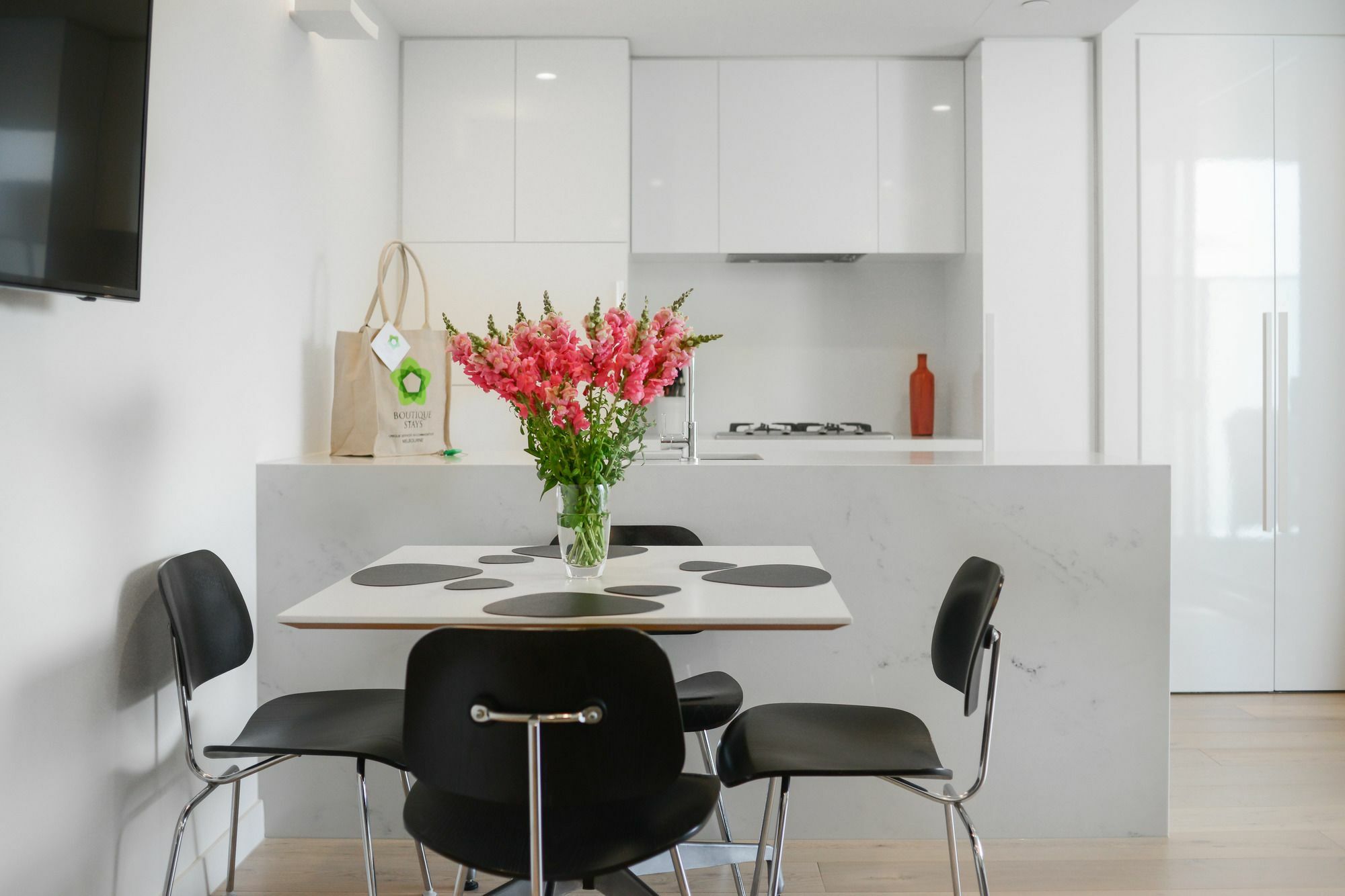 Boutique - The Lincoln, South Yarra Apartment
