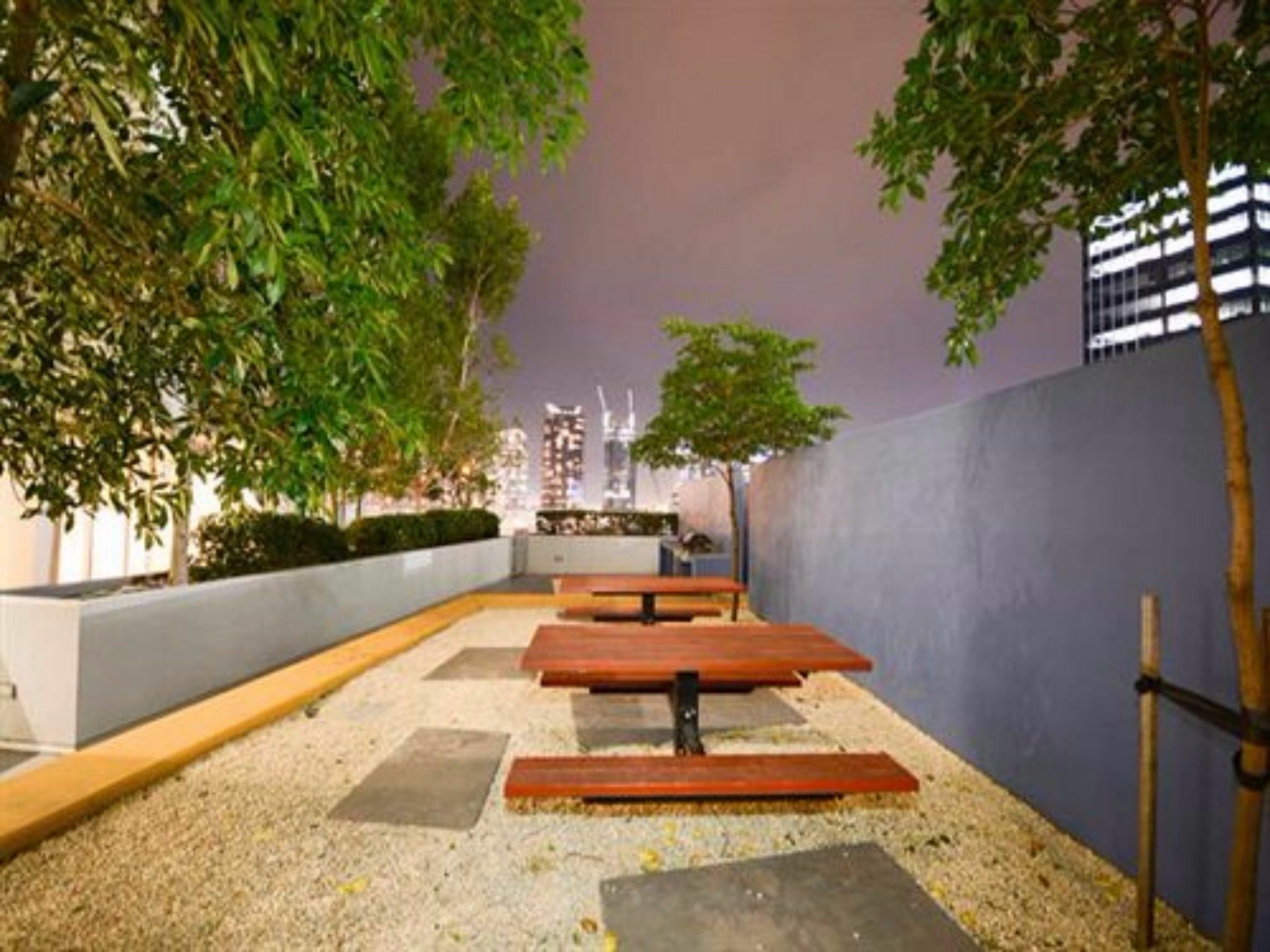 At Mccrae Docklands Apartment *
