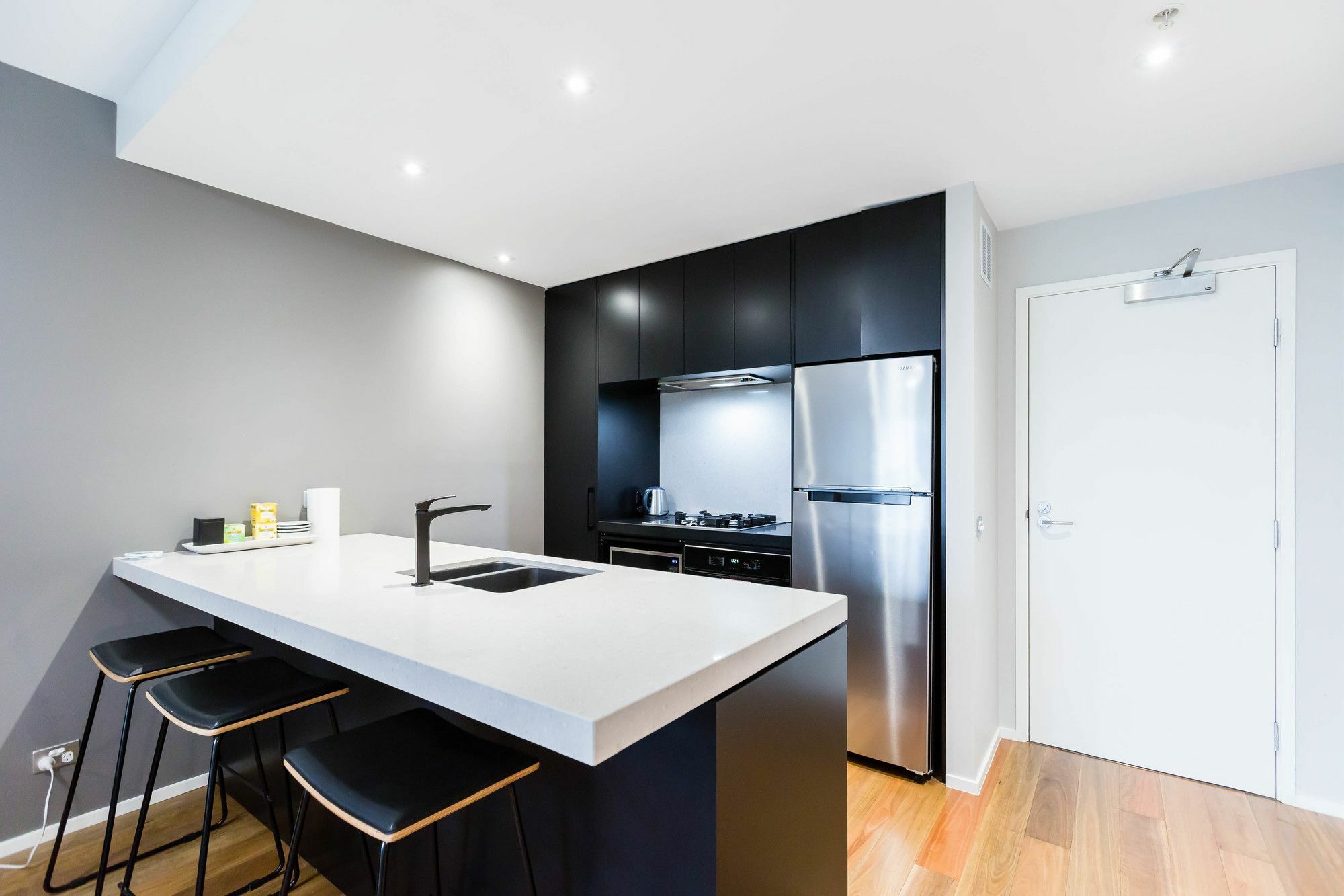 Sandra, 1bdr Carlton *