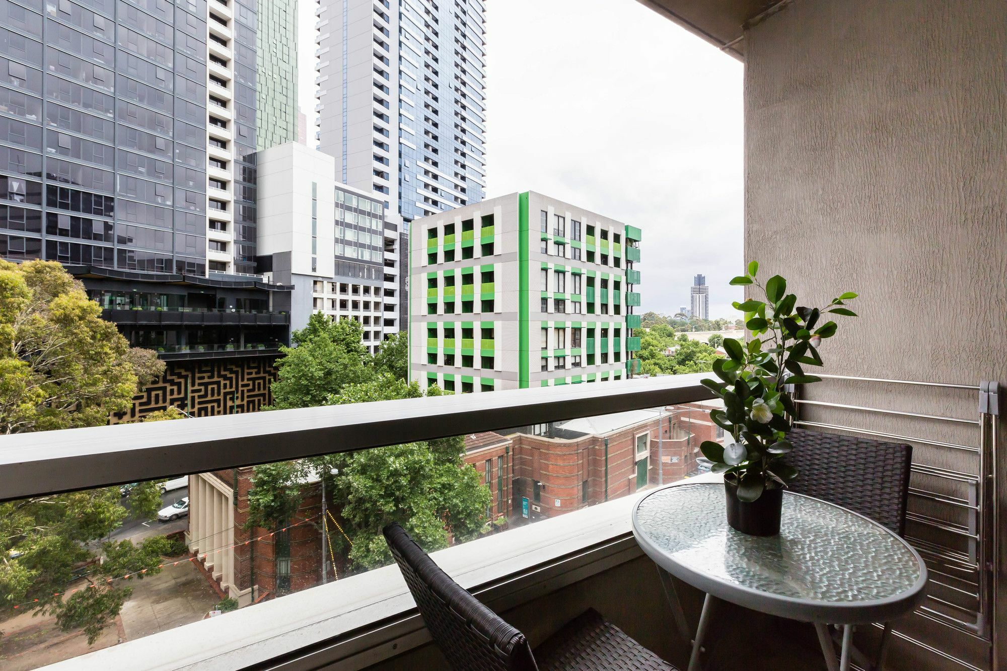Sandra, 1bdr Carlton *
