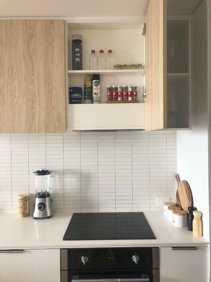 3 Saint Kilda Road * Melbourne