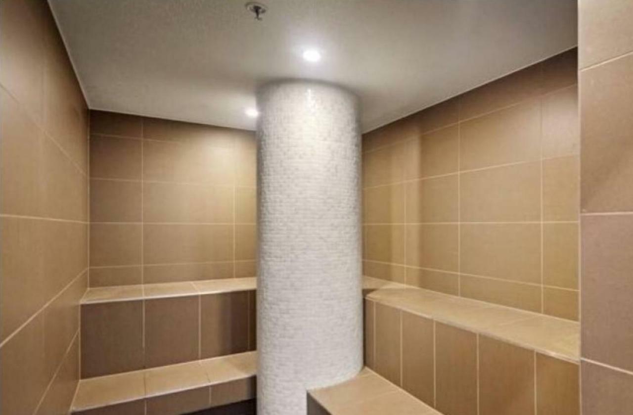 Apartment 3 Saint Kilda Road Melbourne