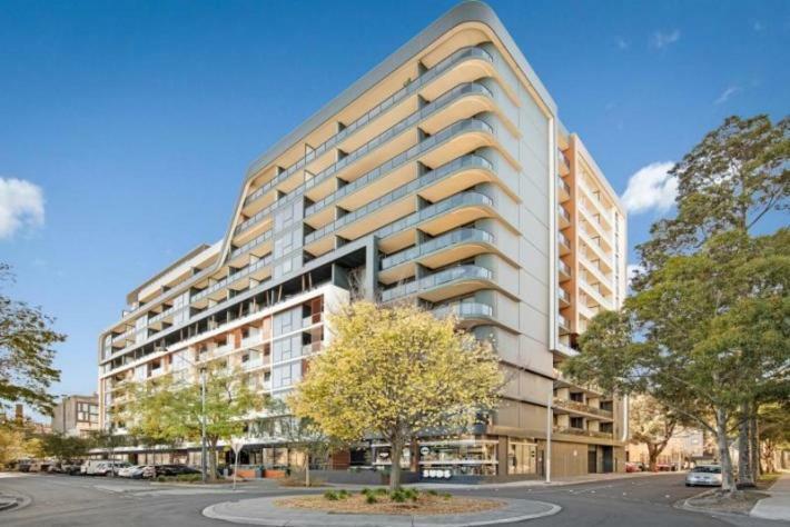 Apartment Modern Luxurious With Private Parking On Premises And Fast Internet Melbourne