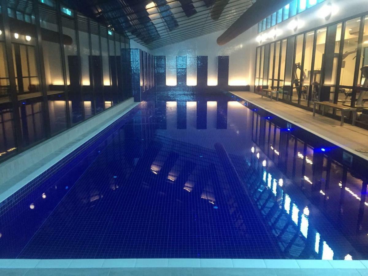Large 2b2b Near Southern Cross Freeparking Gym Pool Apartment