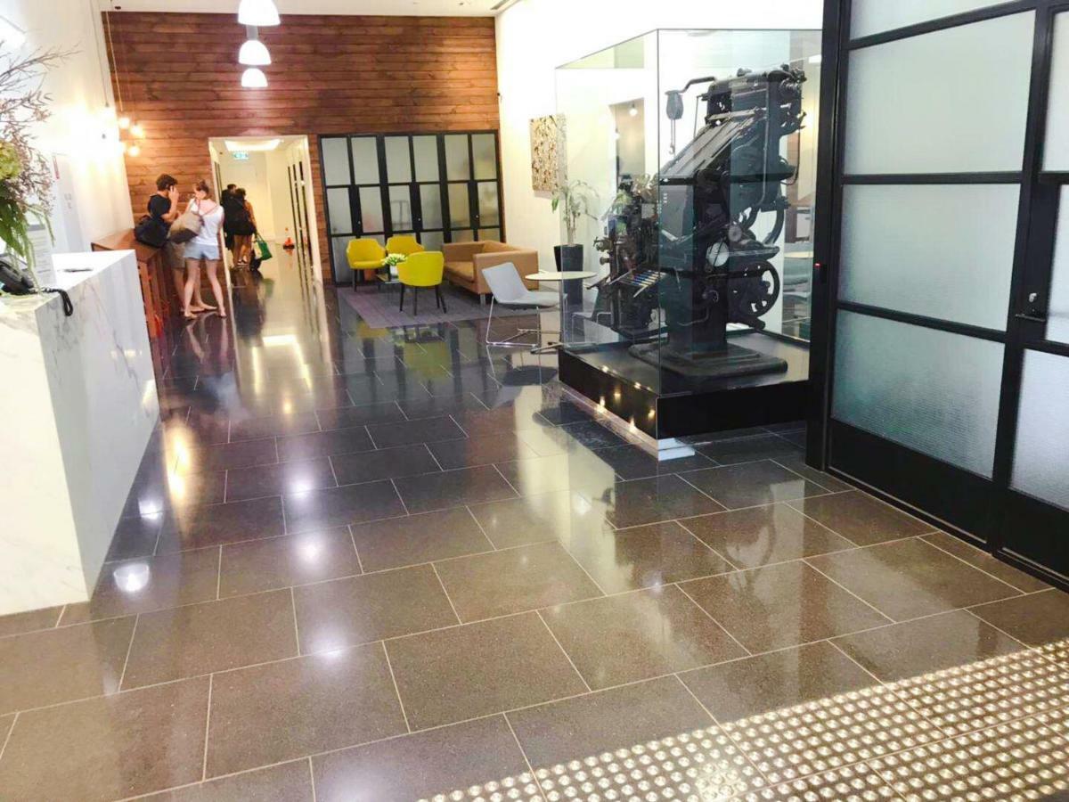 Apartment Large 2b2b Near Southern Cross Freeparking Gym Pool Melbourne