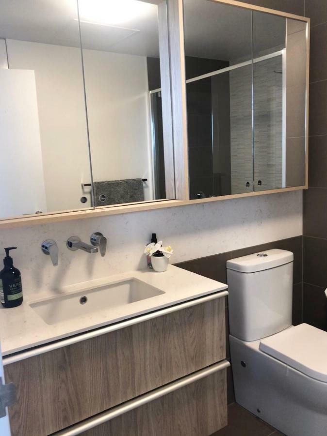 3 Saint Kilda Road Apartment