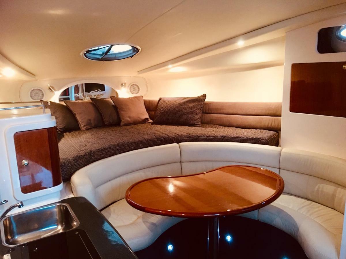 Luxury On The Water Botel