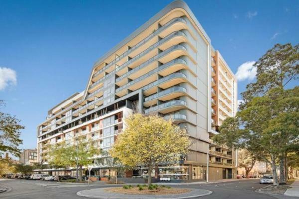 Luxurious With Views, Free Parking On Premises & Wi Fi Apartment