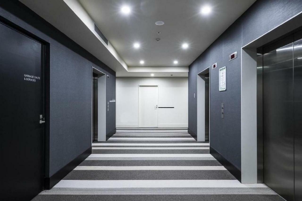 Wow On Collins Apartment