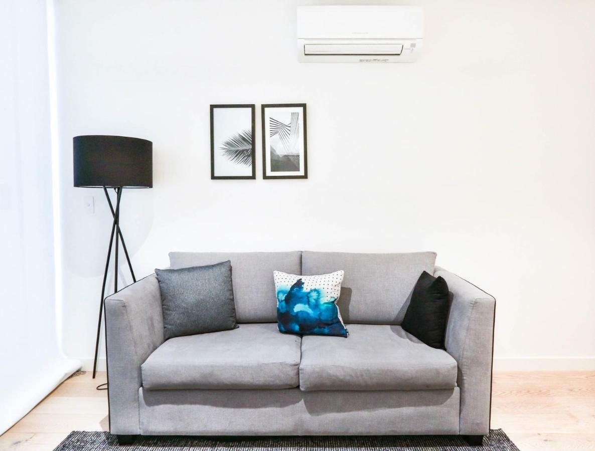 South Yarra Claremont Apartment *