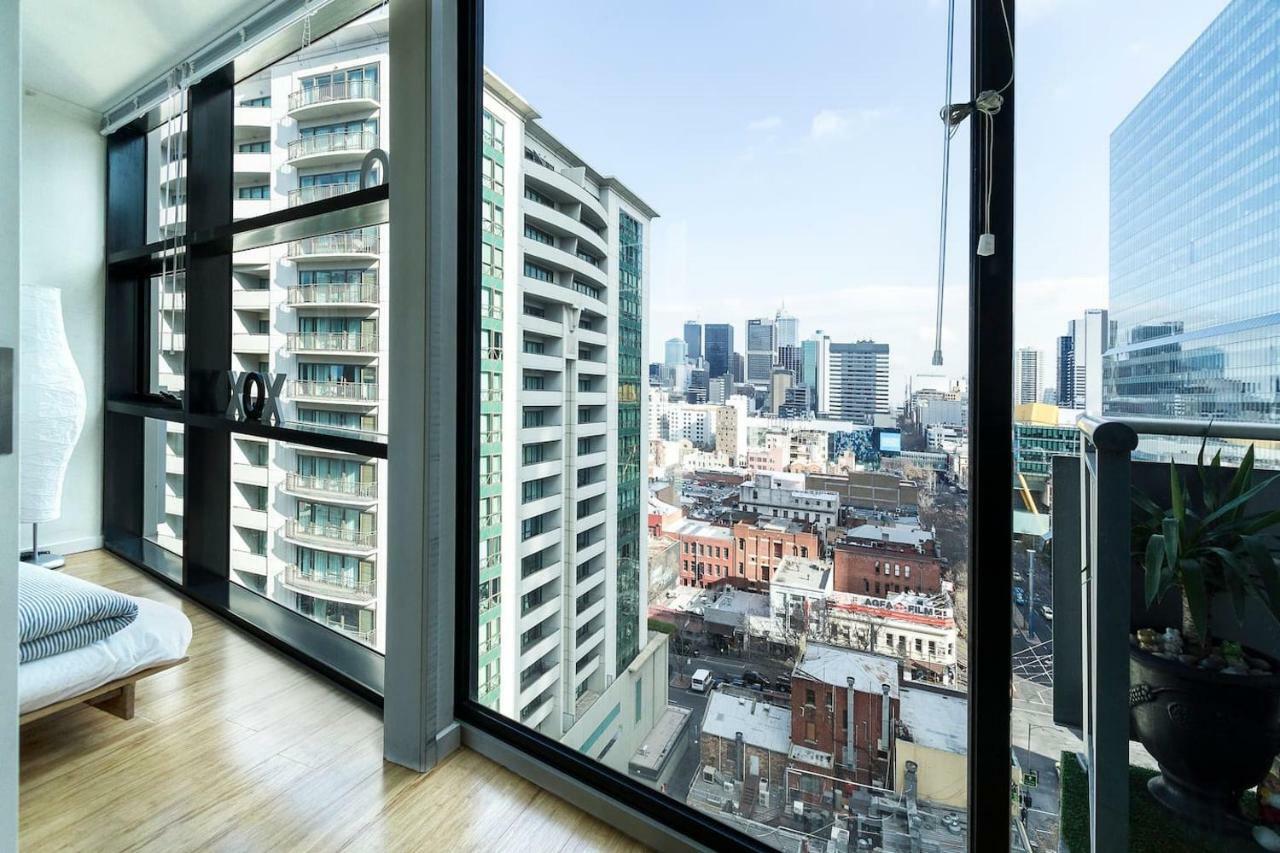 Cbd Fully Furnished 2 Bedroom With Balcony Apartment Melbourne