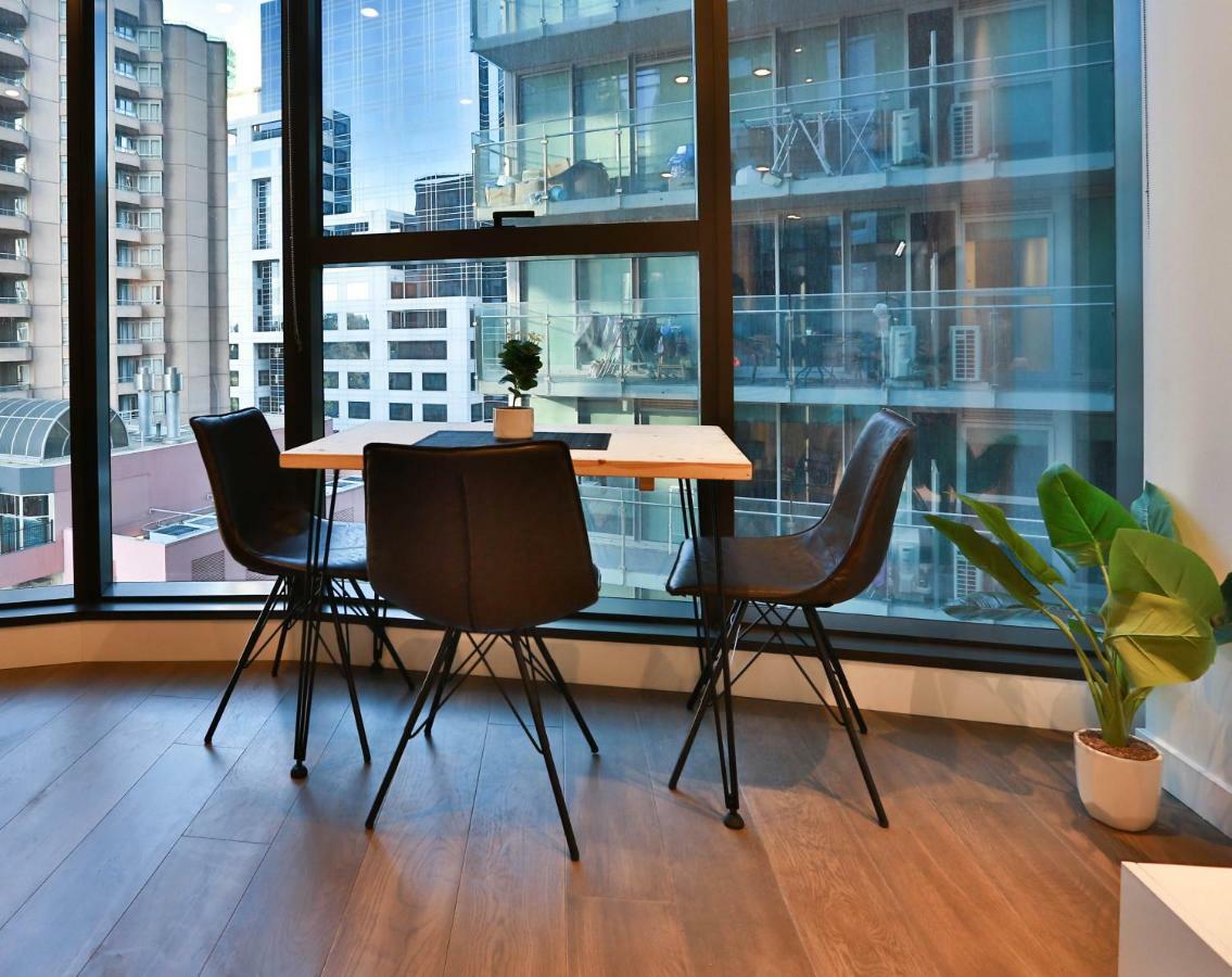 Conservatory Apt In The Heart Of Cbd With Pool And Gym *