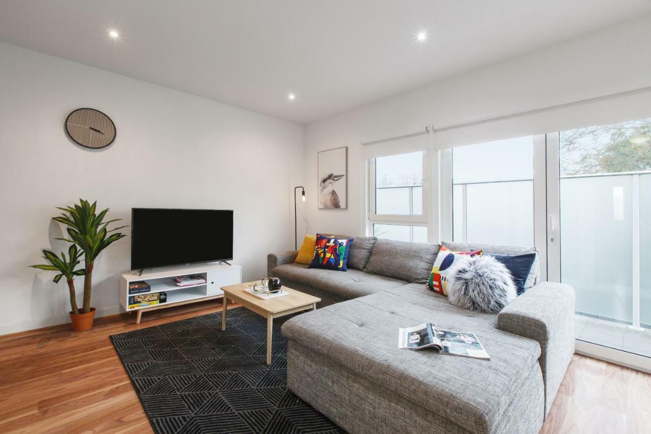 Apartment Heart Of Highett By Ready Set Host