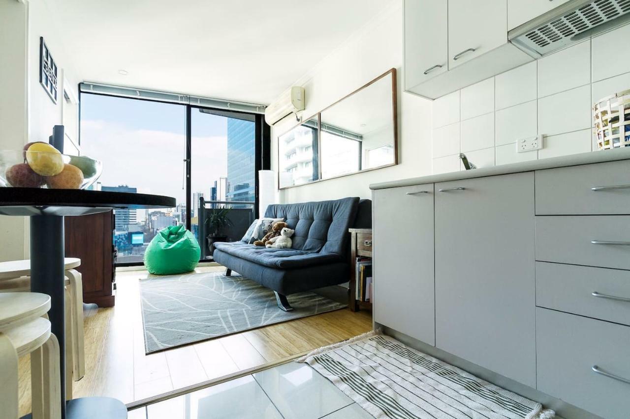 Apartment Cbd Fully Furnished 2 Bedroom With Balcony