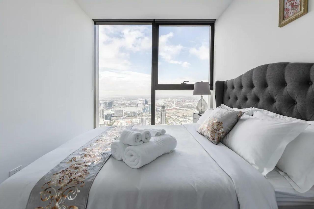 Level64-cbd Tallest Residential Building-sea View Apartment *