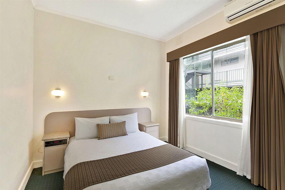 Melbourne's Princes Park Motel 4*