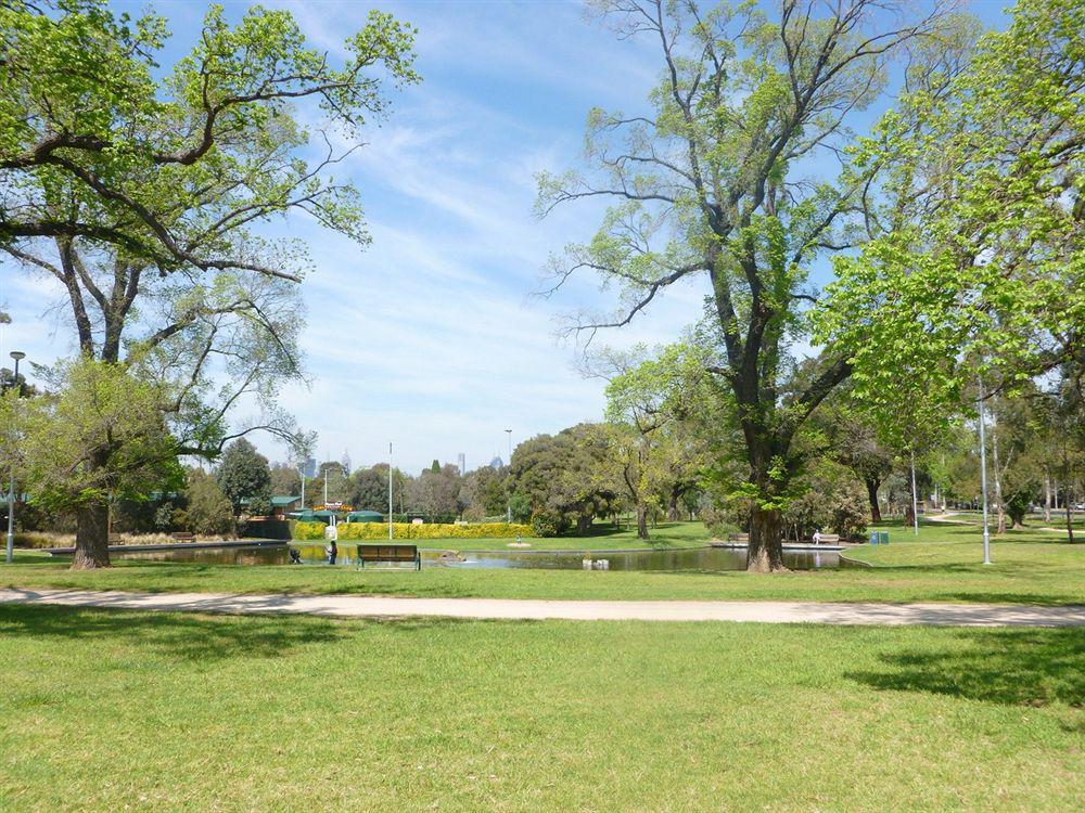 Melbourne's Princes Park 4*