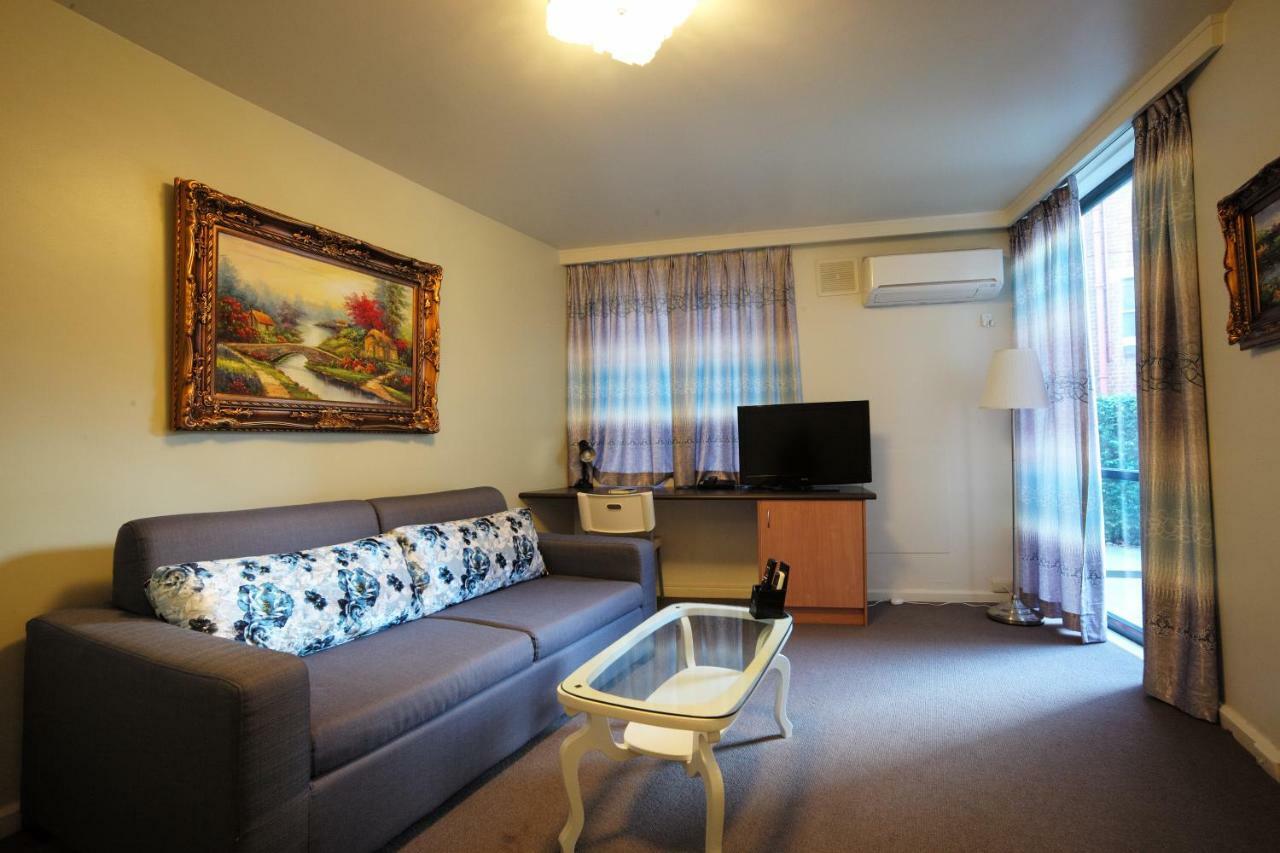 Heights Serviced Aparthotel Melbourne