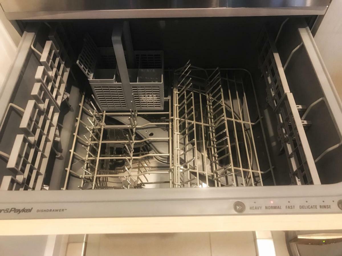 Large 2b2b Near Southern Cross Freeparking Gym Pool Apartment