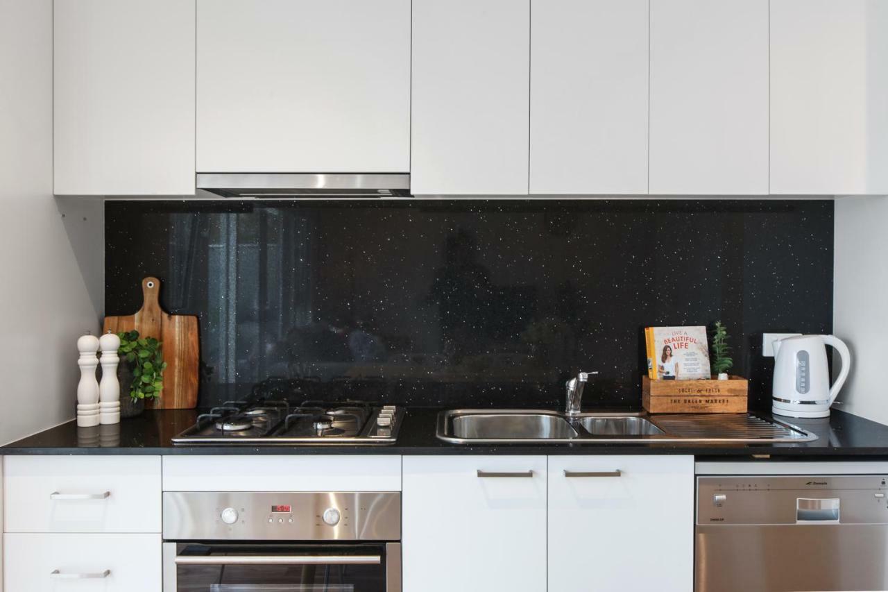 Heart Of Highett By Ready Set Host Apartment