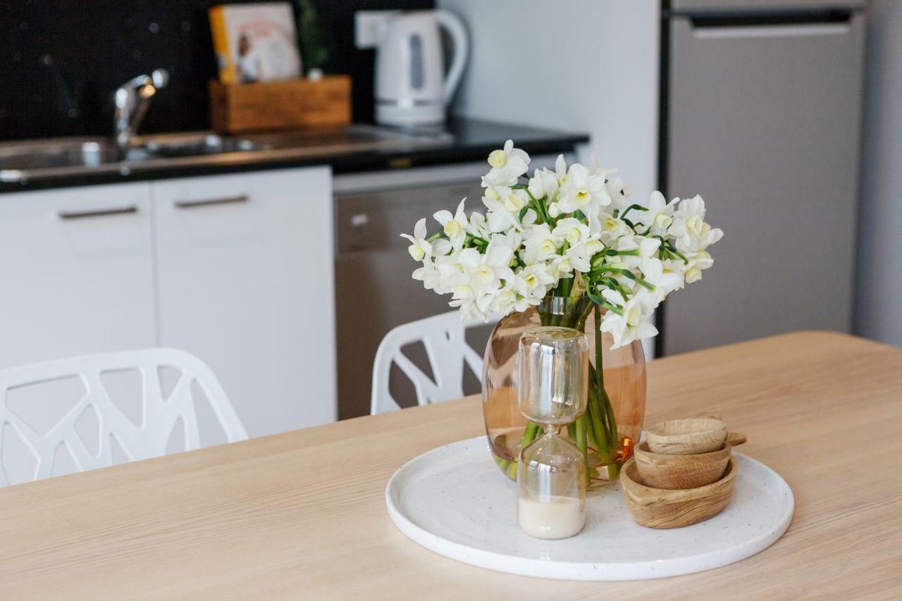 Heart Of Highett By Ready Set Host Apartment *