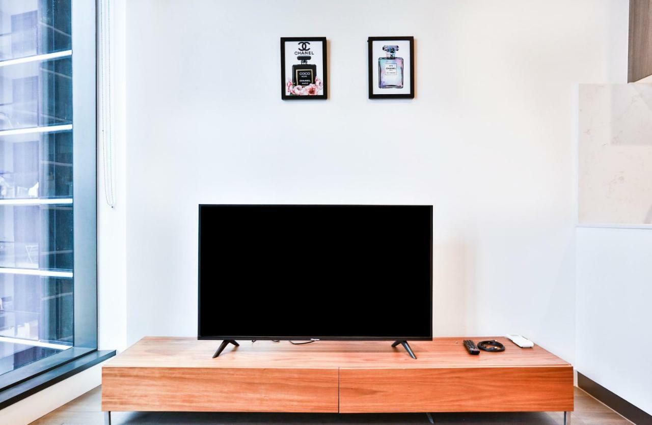 Conservatory Apt In The Heart Of Cbd With Pool And Gym