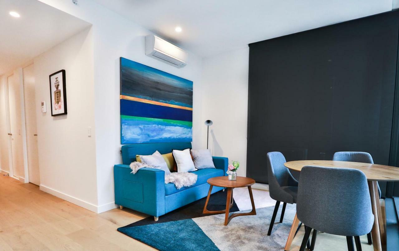 Apartment Conservatory Apt In The Heart Of Cbd With Pool And Gym *