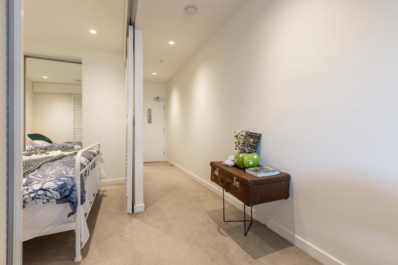 Luxurious Riverside Style Apartment☆pool☆spa☆gym☆rooftop With Views Melbourne