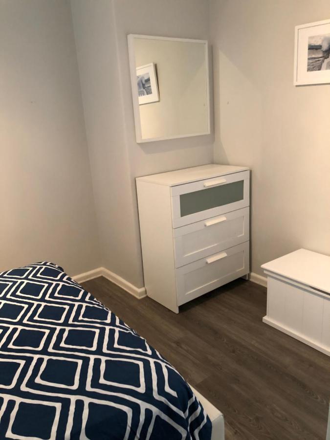 Apartment 1 Bedroom Unit In Heart Of Elsternwick *