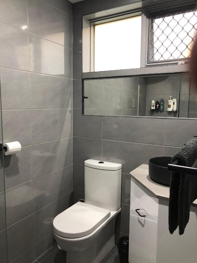 1 Bedroom Unit In Heart Of Elsternwick