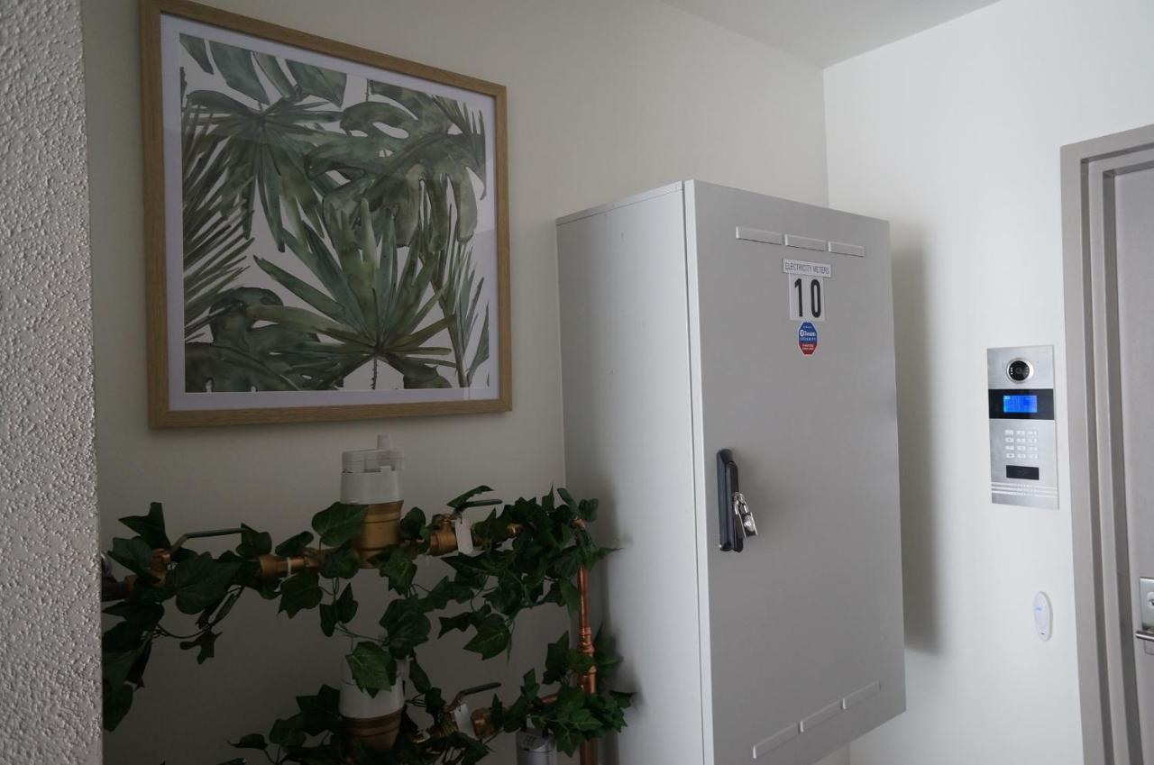 U1 Brunswick Living Ground Floor Patio Close To And Cbd Free Wifi Tram At Doorstep Melbourne