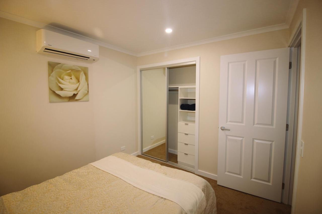 Guest house Silver House - Airport *