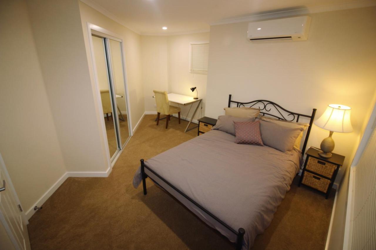 Silver House - Airport Guest house *