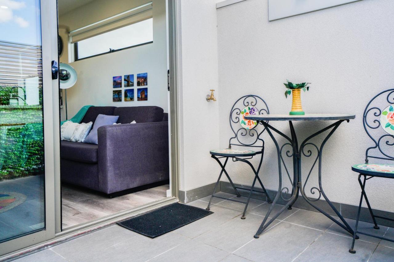U201 Brunswick Living Floor Balcony Close To And Cbd Free Wifi Tram At Doorstep Apartment Melbourne