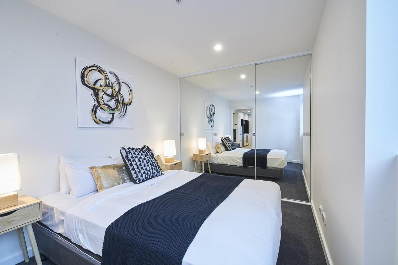 Mega Style The International Apartment