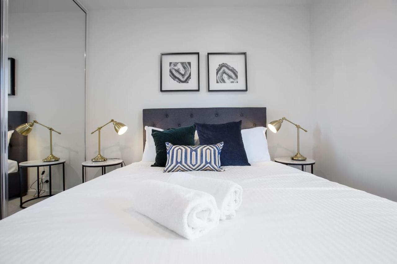 Apartment Designer 2br With Carpark Monash Uni@caulfield Melbourne