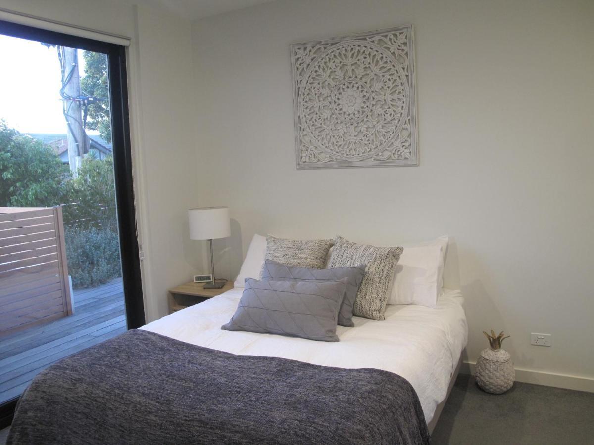 Apartment Modern 3 Bedroom Apt With Free Parking, Netflix, Wifi & Welcome Wine By Bnb Pro Melbourne