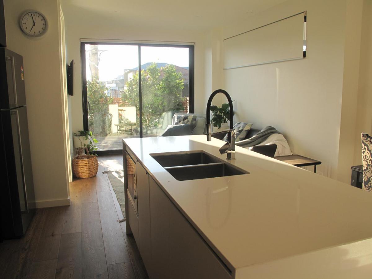 Apartment Modern 3 Bedroom Apt With Free Parking, Netflix, Wifi & Welcome Wine By Bnb Pro *
