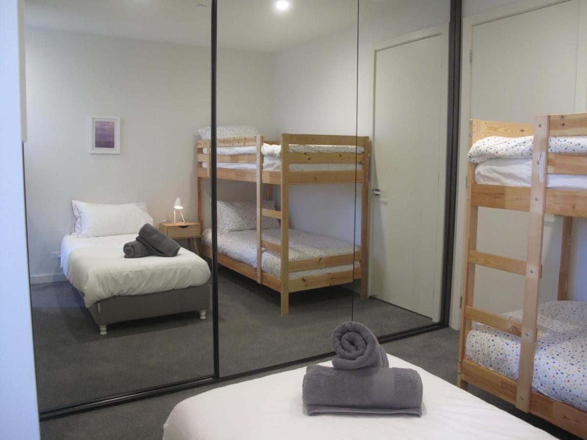 Apartment Modern 3 Bedroom Apt With Free Parking, Netflix, Wifi & Welcome Wine By Bnb Pro *