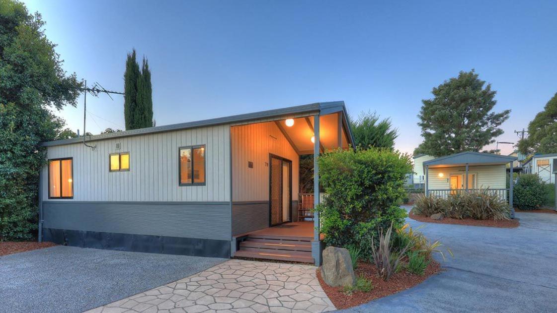 Airport Tourist Village 3* Melbourne
